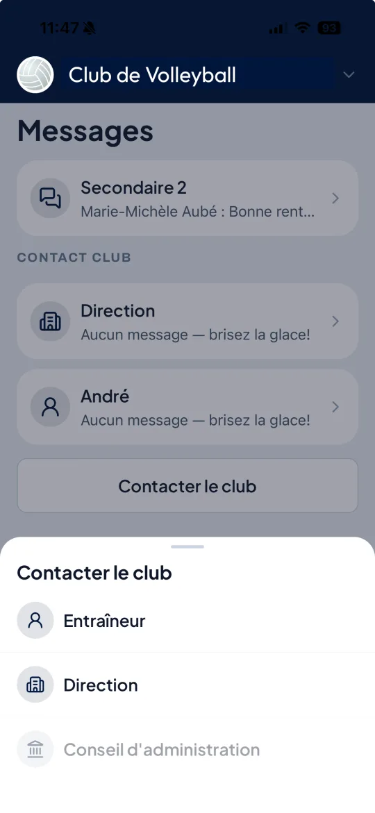 Écran Messages de l'application CoolPlay : les fils d'équipe, et le choix Entraîneur, Direction ou Conseil d'administration pour joindre le club.